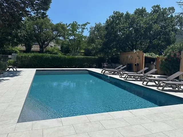 Le Mas Saint Donat سانت ماكسيم