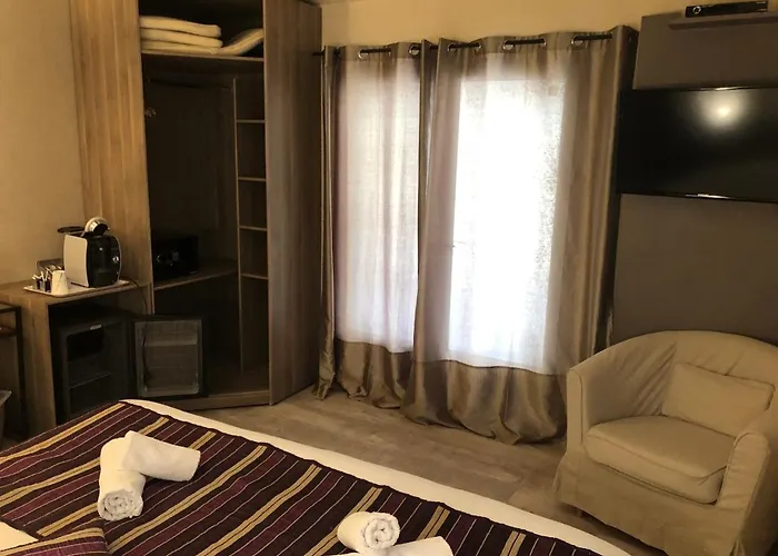 Le Mas Saint Donat سانت ماكسيم